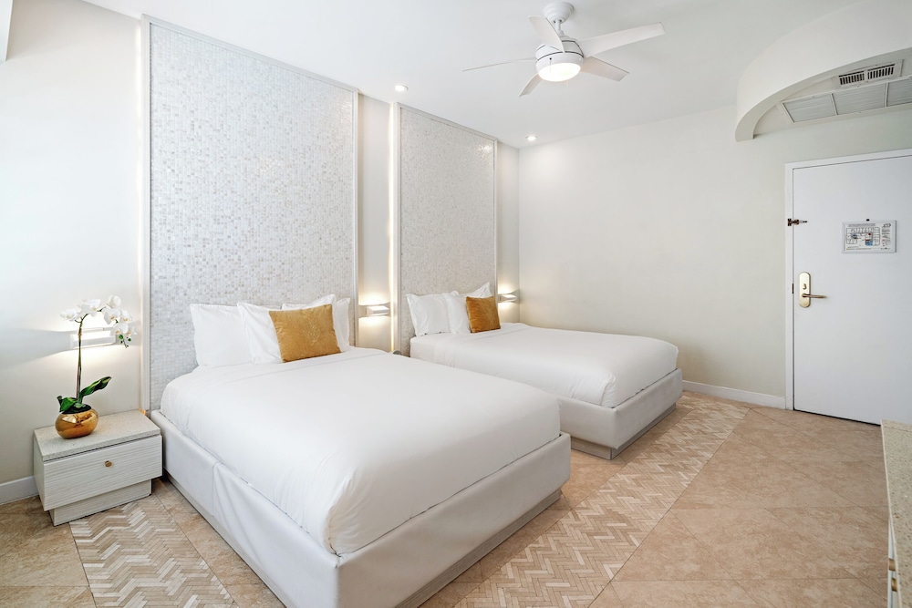 Cardozo Hotel South Beach — Hotel rooms in Miami, Florida