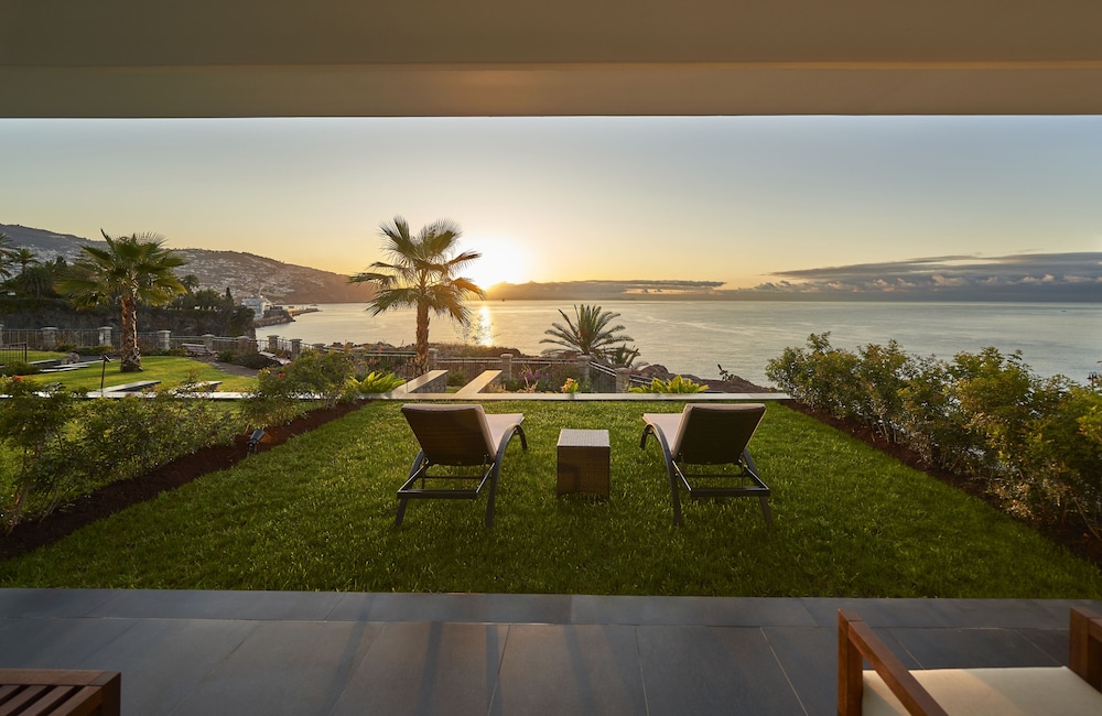 Les Suites at The Cliff Bay, by PortoBay — Hotel rooms in Funchal, Madeira