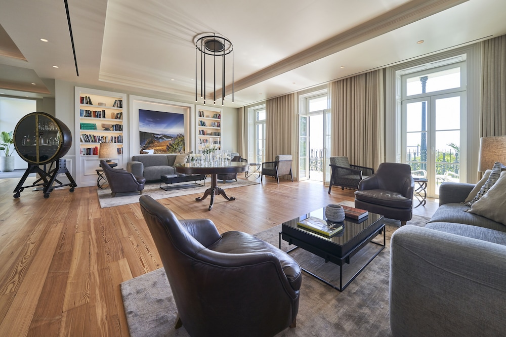 Les Suites at The Cliff Bay, by PortoBay — Hotel rooms in Funchal, Madeira