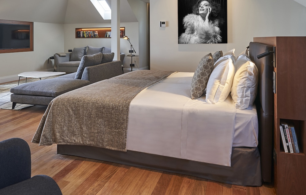 Les Suites at The Cliff Bay, by PortoBay — Hotel rooms in Funchal, Madeira