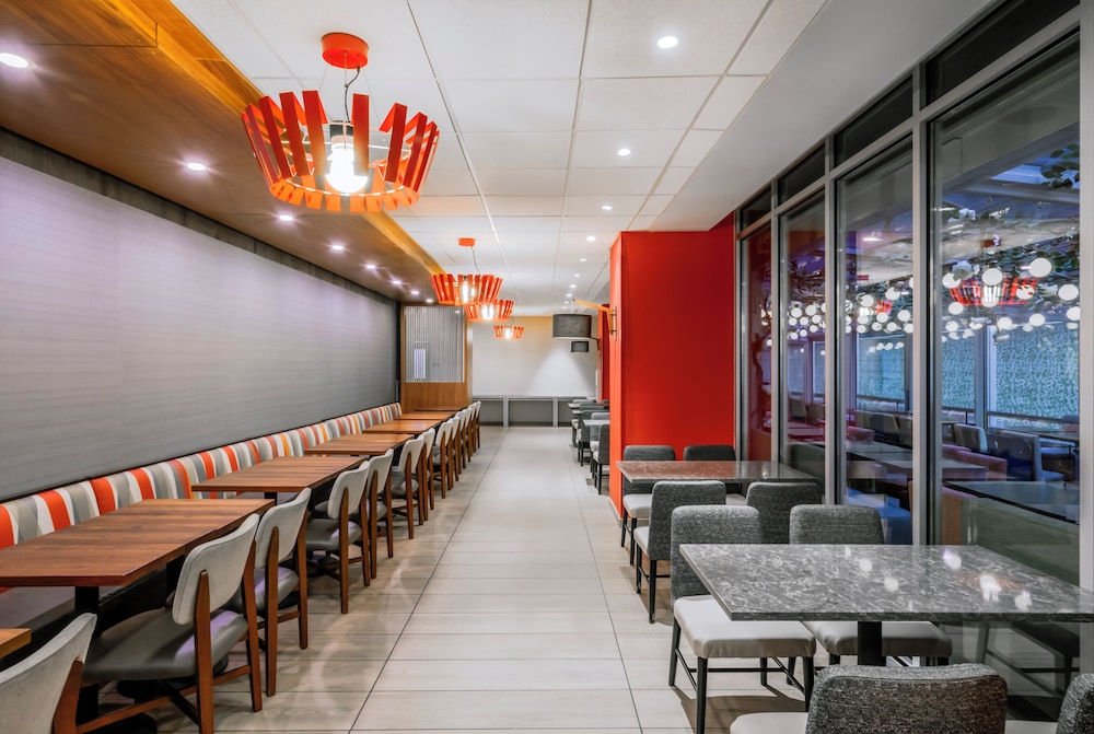 Hyatt Place New York City/Times Square — Restaurant & bars in New York City, New York State