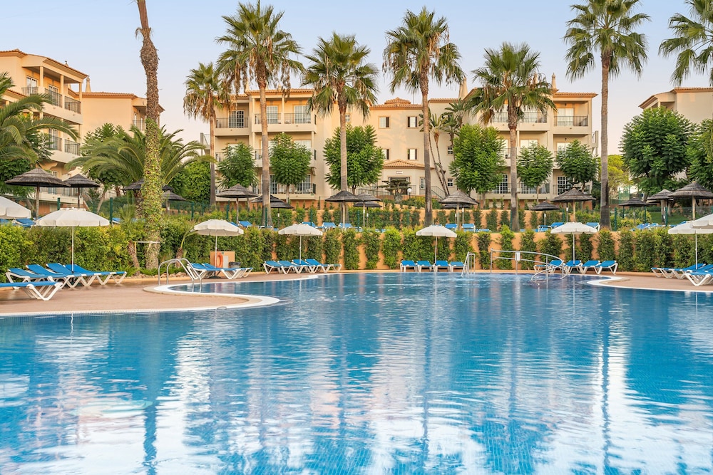 3HB Clube Humbria — Swimming pool in Albufeira, Faro