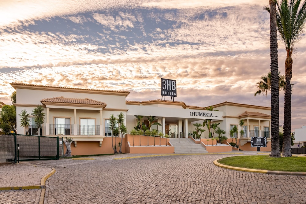 3HB Clube Humbria — Hotel building in Albufeira, Faro