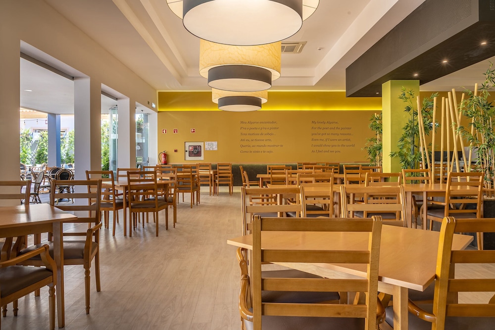 3HB Clube Humbria — Restaurant & bars in Albufeira, Faro