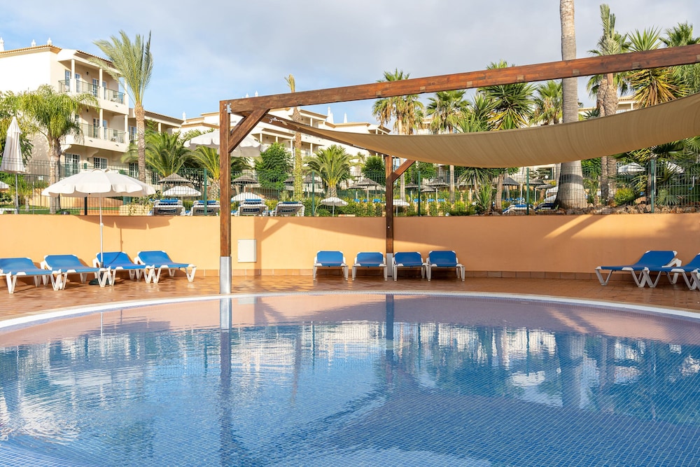 3HB Clube Humbria — Swimming pool in Albufeira, Faro