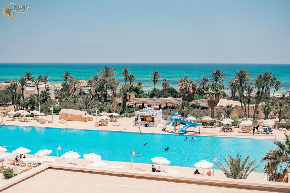 Djerba Castille- Family Only — Swimming pool in Aghir, Medenine