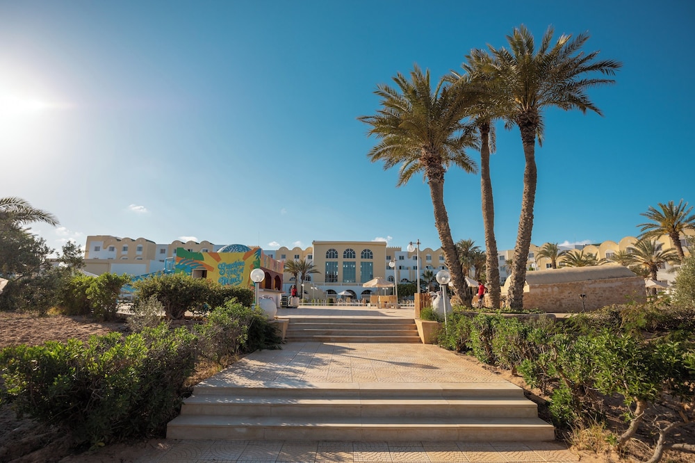 Djerba Castille- Family Only — Hotel building in Aghir, Medenine