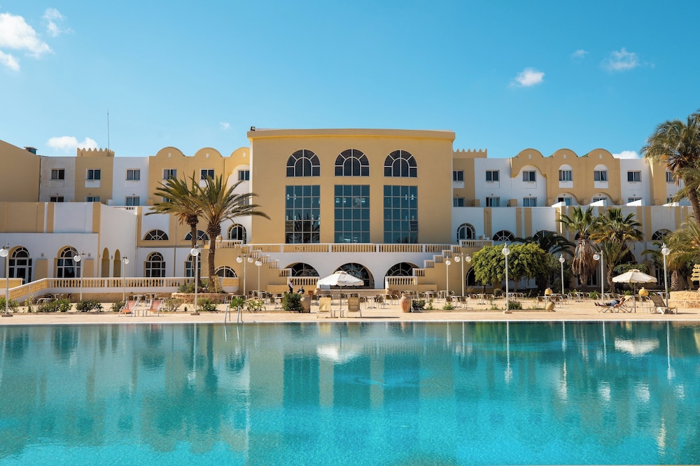 Djerba Castille- Family Only — Hotel building in Aghir, Medenine