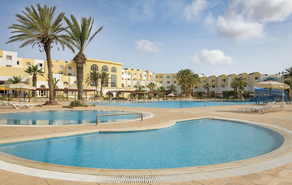 Djerba Castille- Family Only — Swimming pool in Aghir, Medenine