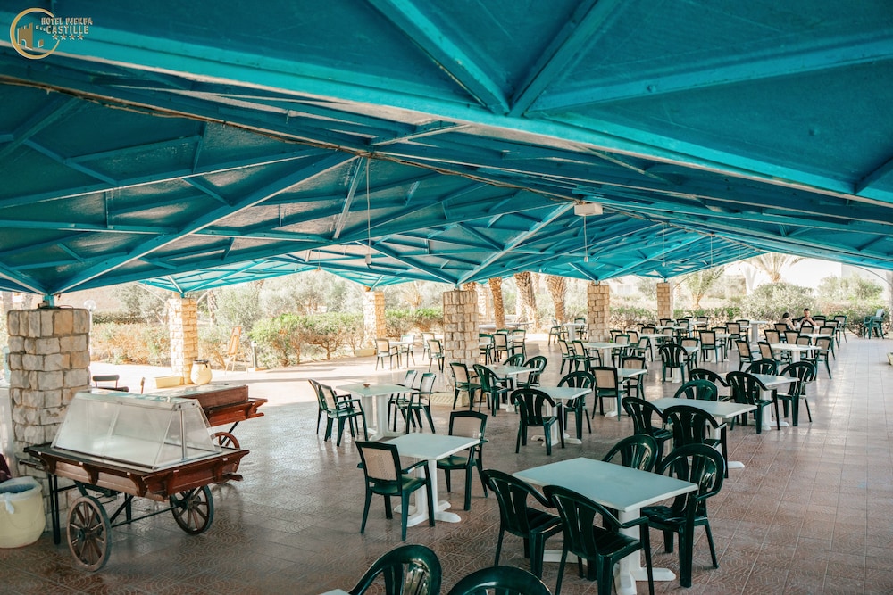 Djerba Castille- Family Only — Restaurant & bars in Aghir, Medenine