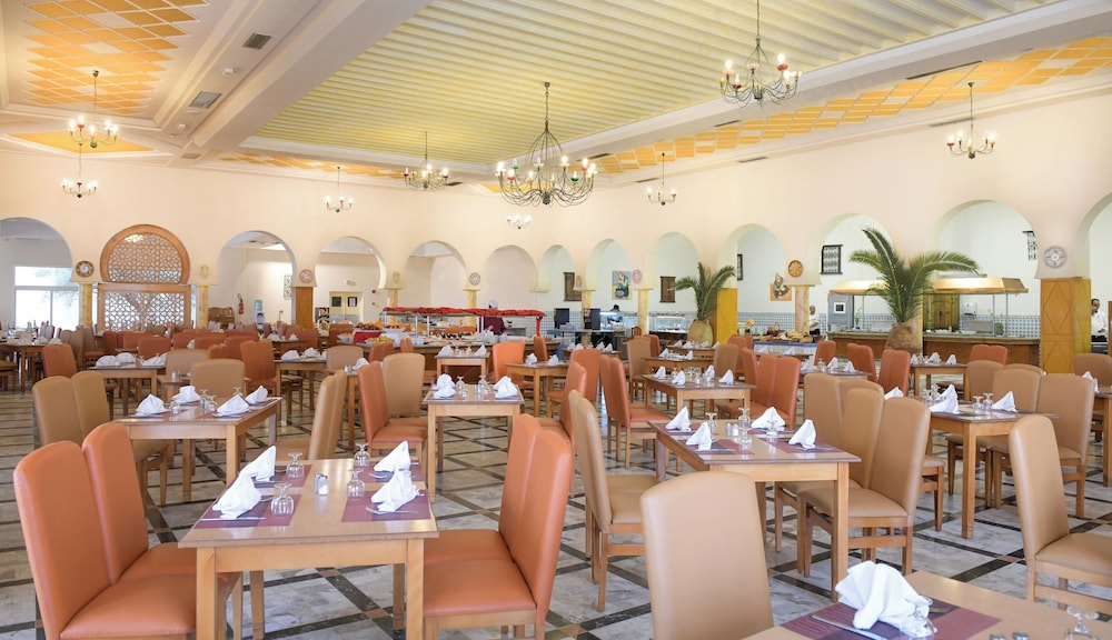 Djerba Castille- Family Only — Restaurant & bars in Aghir, Medenine