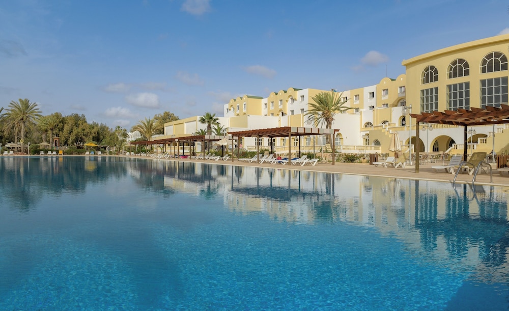 Djerba Castille- Family Only — Swimming pool in Aghir, Medenine
