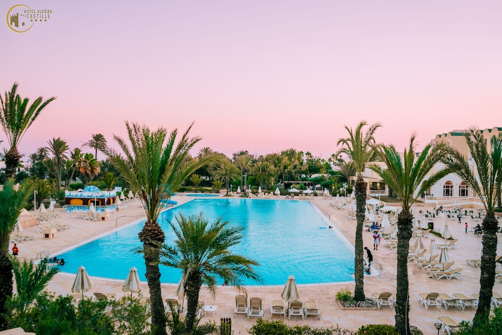 Djerba Castille- Family Only — Swimming pool in Aghir, Medenine