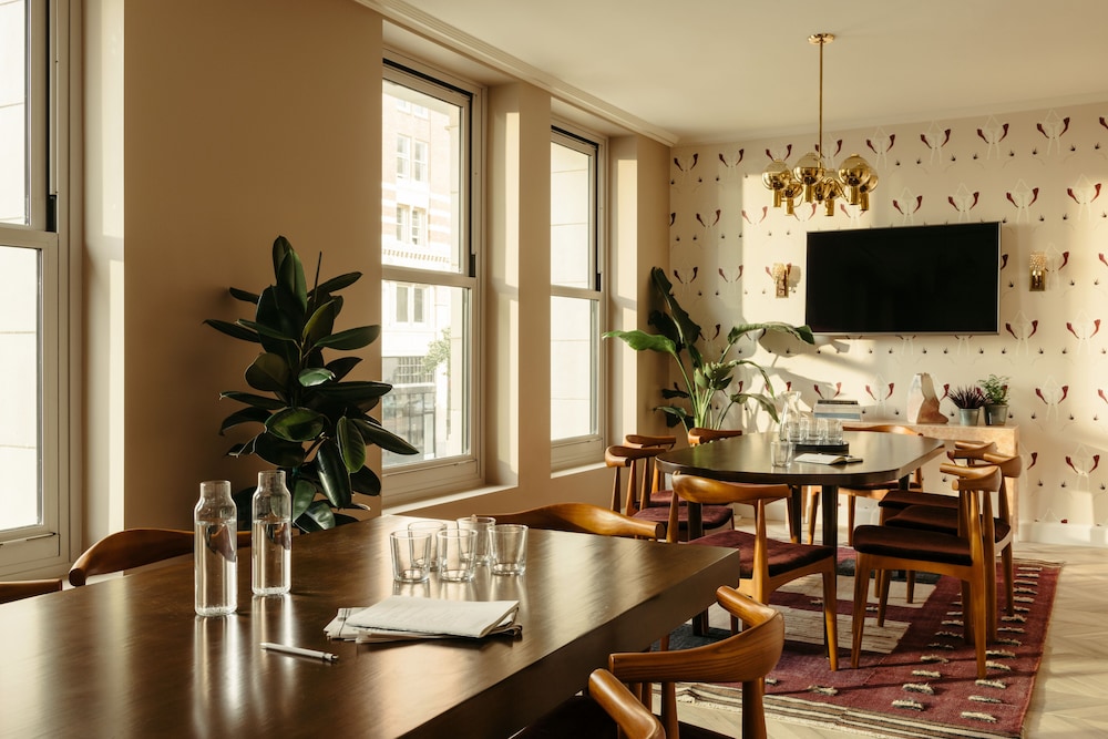The Hoxton, Downtown LA — Hotel rooms in Los Angeles, California