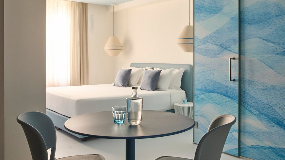 Hotel Indigo Albufeira by IHG — Hotel rooms in Albufeira, Faro