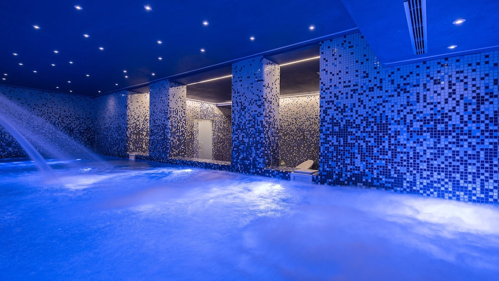 Hotel Indigo Albufeira by IHG — Spa in Albufeira, Faro