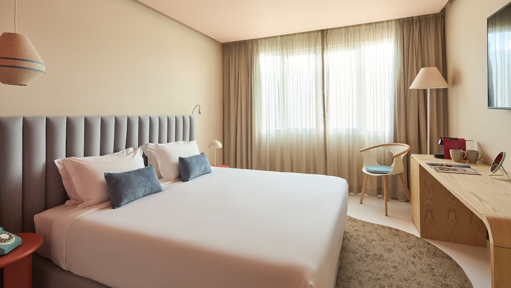 Hotel Indigo Albufeira by IHG — Hotel rooms in Albufeira, Faro