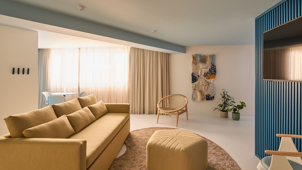 Hotel Indigo Albufeira by IHG — Hotel rooms in Albufeira, Faro