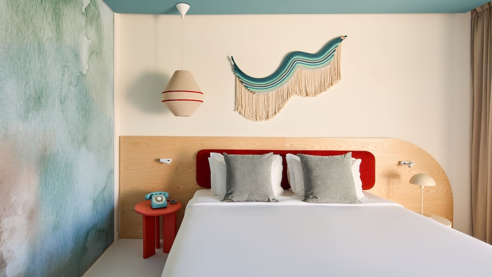 Hotel Indigo Albufeira by IHG — Hotel rooms in Albufeira, Faro