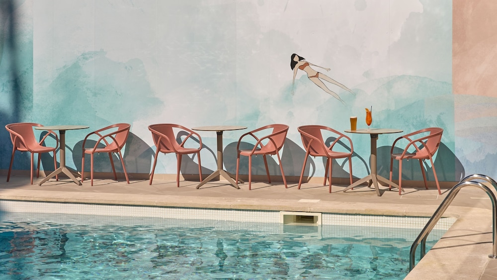 Hotel Indigo Albufeira by IHG — Swimming pool in Albufeira, Faro
