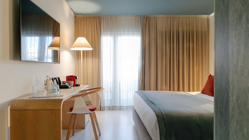 Hotel Indigo Albufeira by IHG — Hotel rooms in Albufeira, Faro
