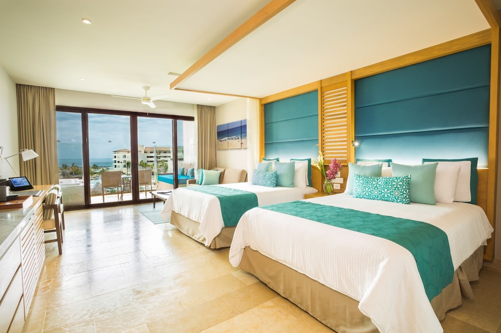 Dreams Playa Mujeres Golf & Spa Resort - All Inclusive — Hotel rooms in Playa Mujeres, Quintana Roo