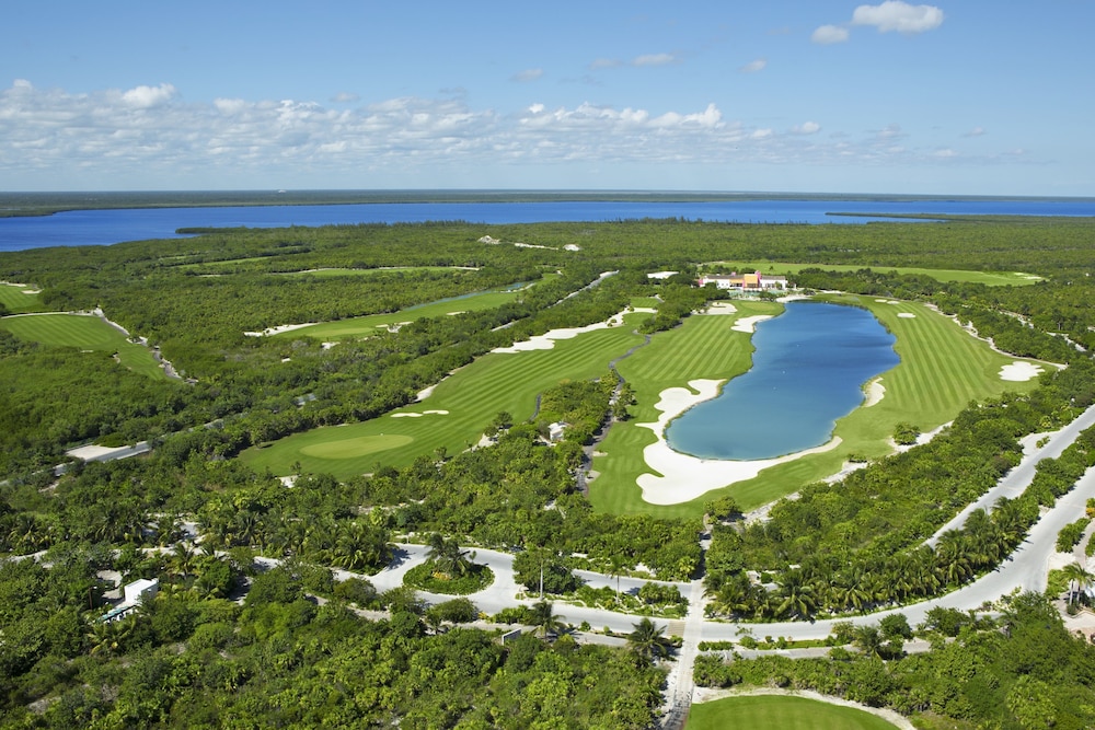 Dreams Playa Mujeres Golf & Spa Resort - All Inclusive — Sports & recreation in Playa Mujeres, Quintana Roo