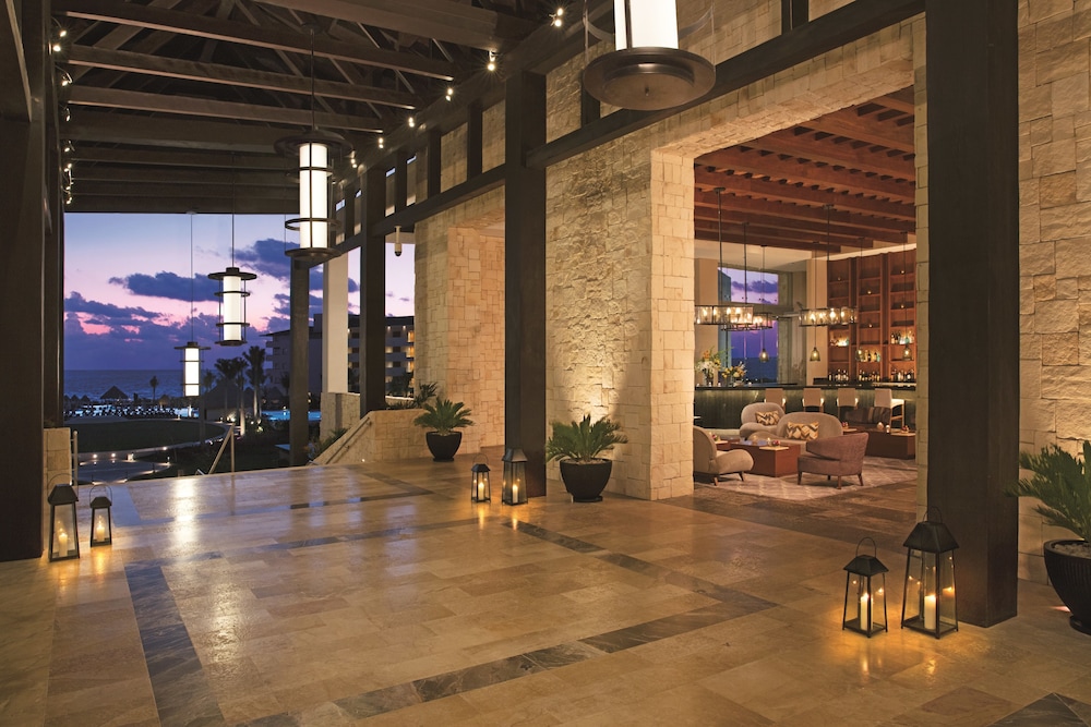 Dreams Playa Mujeres Golf & Spa Resort - All Inclusive — Restaurant & bars in Playa Mujeres, Quintana Roo
