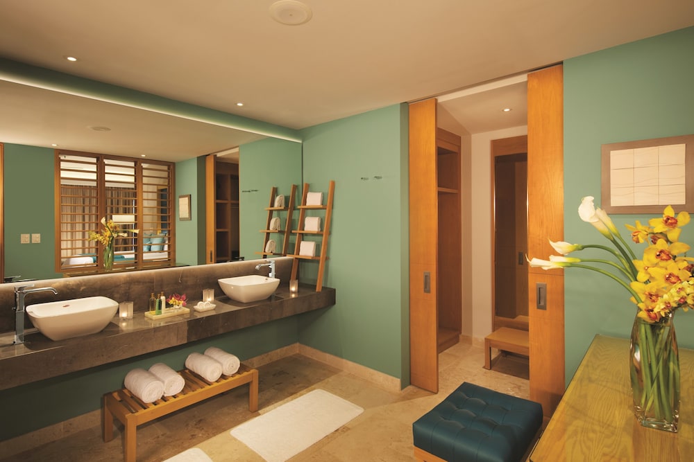 Dreams Playa Mujeres Golf & Spa Resort - All Inclusive — Hotel rooms in Playa Mujeres, Quintana Roo