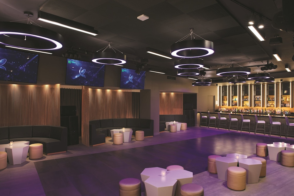 Dreams Playa Mujeres Golf & Spa Resort - All Inclusive — Restaurant & bars in Playa Mujeres, Quintana Roo
