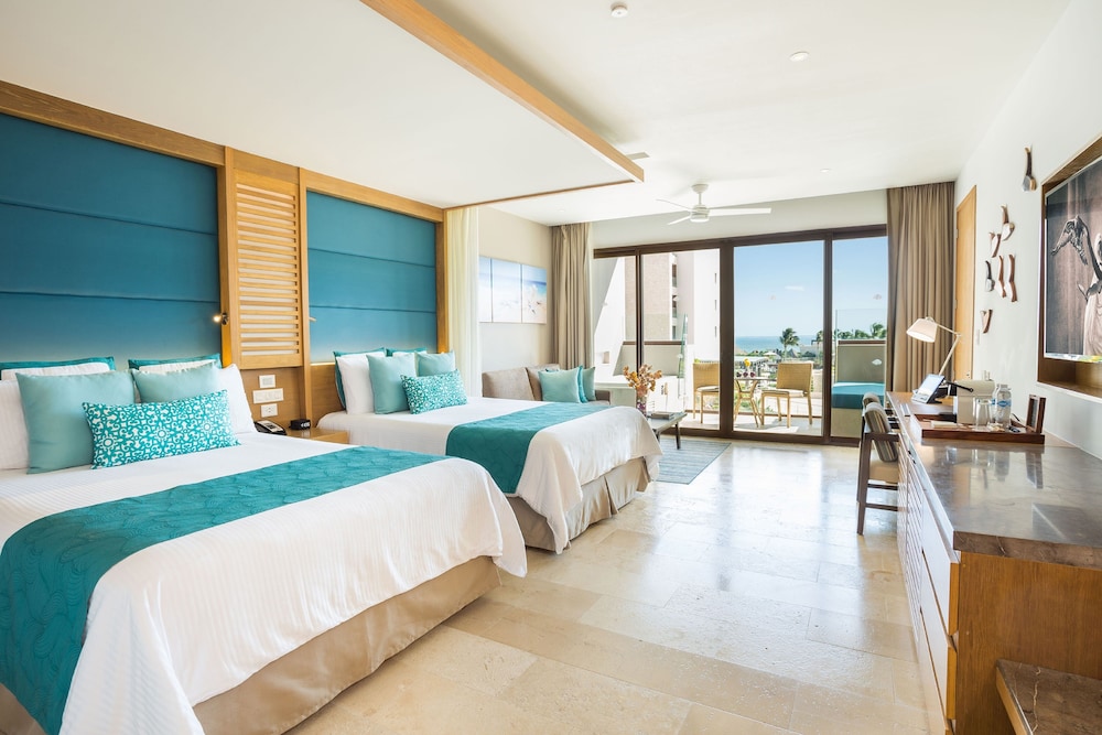 Dreams Playa Mujeres Golf & Spa Resort - All Inclusive — Hotel rooms in Playa Mujeres, Quintana Roo