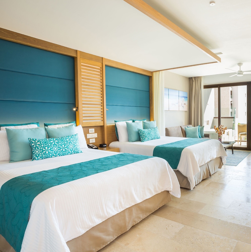 Dreams Playa Mujeres Golf & Spa Resort - All Inclusive — Hotel rooms in Playa Mujeres, Quintana Roo