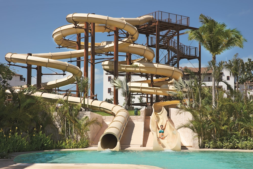 Dreams Playa Mujeres Golf & Spa Resort - All Inclusive — Swimming pool in Playa Mujeres, Quintana Roo