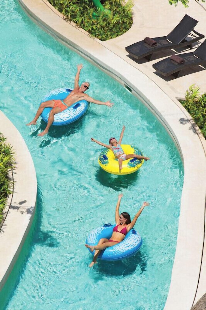 Dreams Playa Mujeres Golf & Spa Resort - All Inclusive — Swimming pool in Playa Mujeres, Quintana Roo