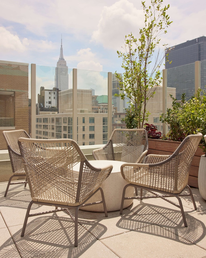 Arlo Midtown — Restaurant & bars in New York City, New York State