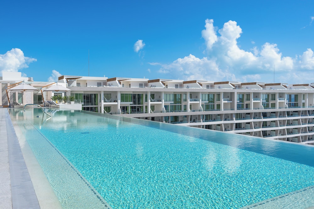 Garza Blanca Resort & Spa Cancun - All Inclusive — Swimming pool in Playa Mujeres, Quintana Roo