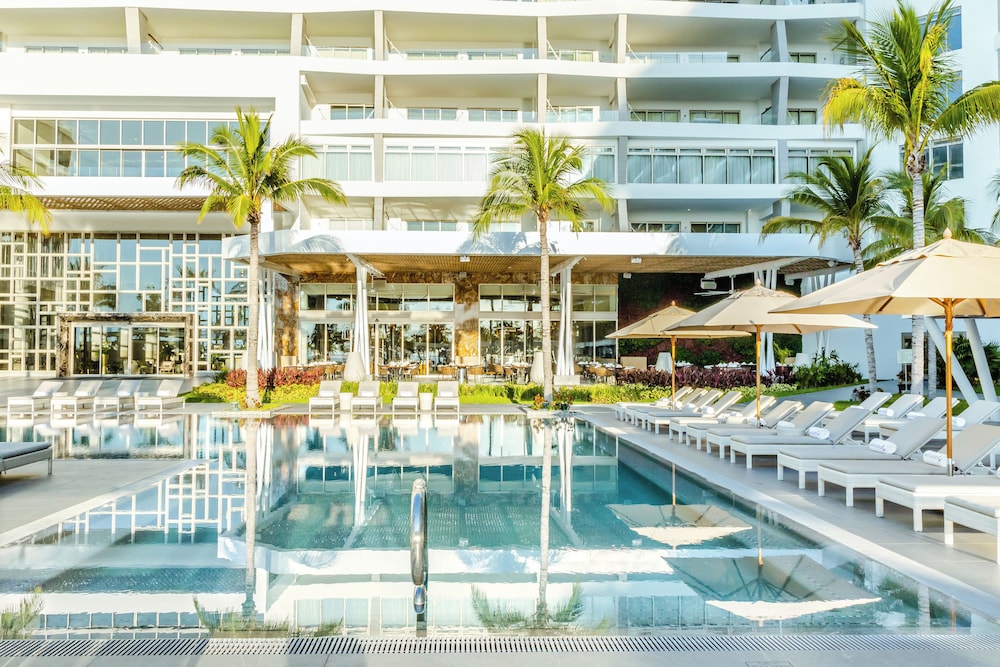 Garza Blanca Resort & Spa Cancun - All Inclusive — Swimming pool in Playa Mujeres, Quintana Roo