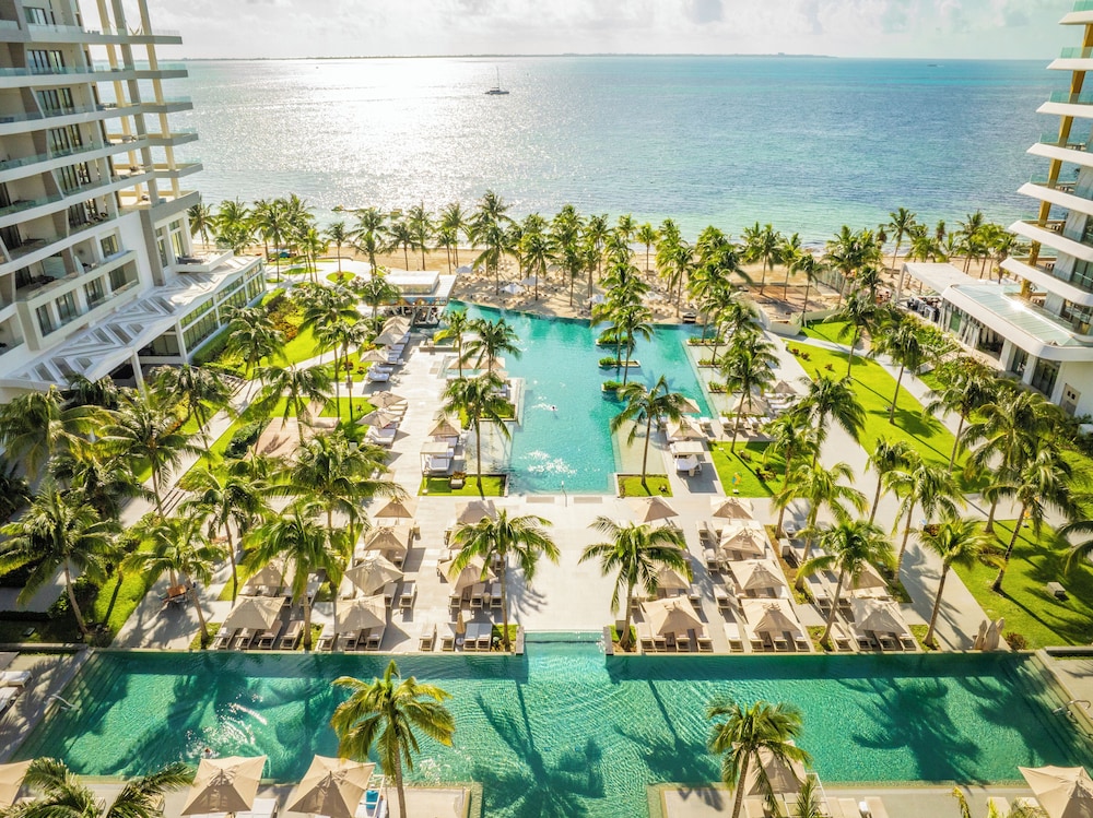Garza Blanca Resort & Spa Cancun - All Inclusive — Swimming pool in Playa Mujeres, Quintana Roo
