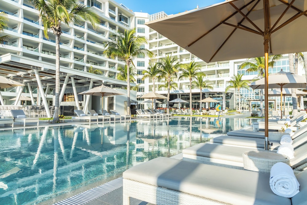 Garza Blanca Resort & Spa Cancun - All Inclusive — Swimming pool in Playa Mujeres, Quintana Roo