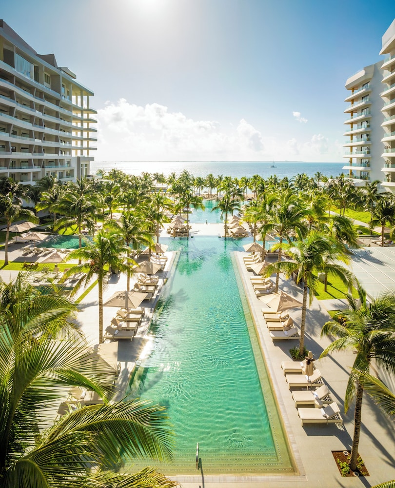 Garza Blanca Resort & Spa Cancun - All Inclusive — Swimming pool in Playa Mujeres, Quintana Roo