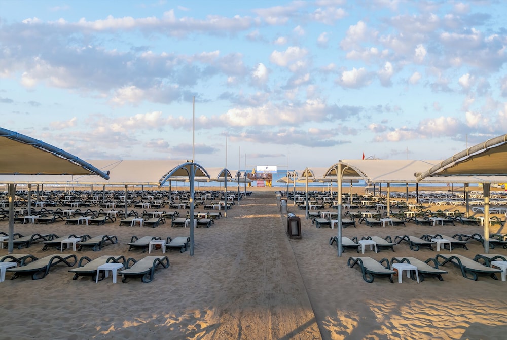 Villa Side Hotel — Beach in Side