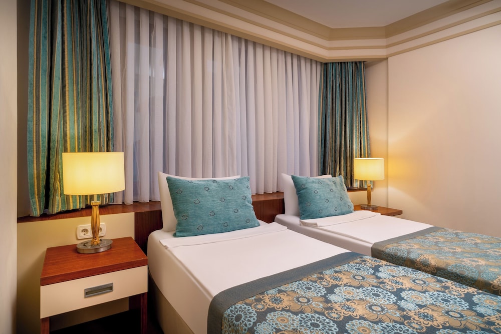 Villa Side Hotel — Hotel rooms in Side