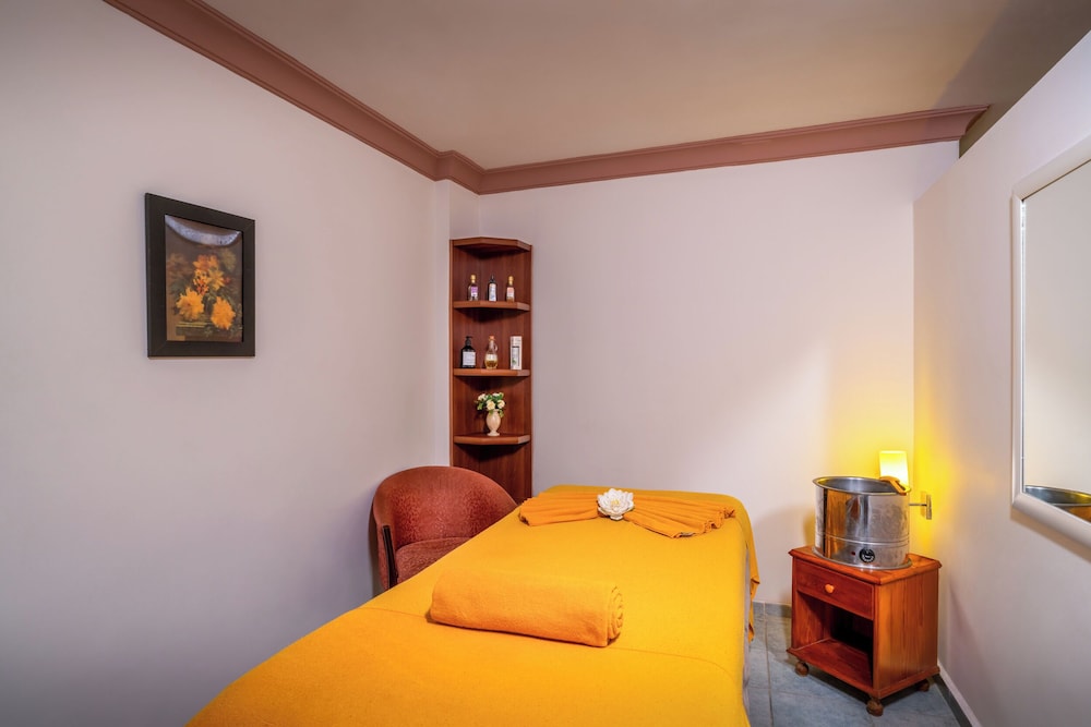 Villa Side Hotel — Hotel rooms in Side