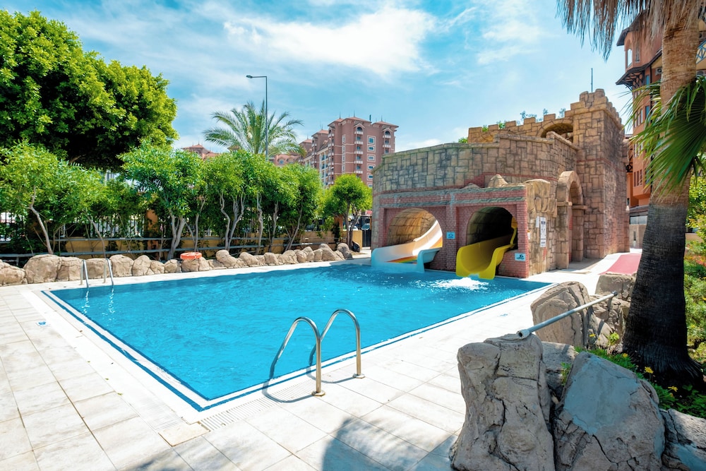 Villa Side Hotel — Swimming pool in Side