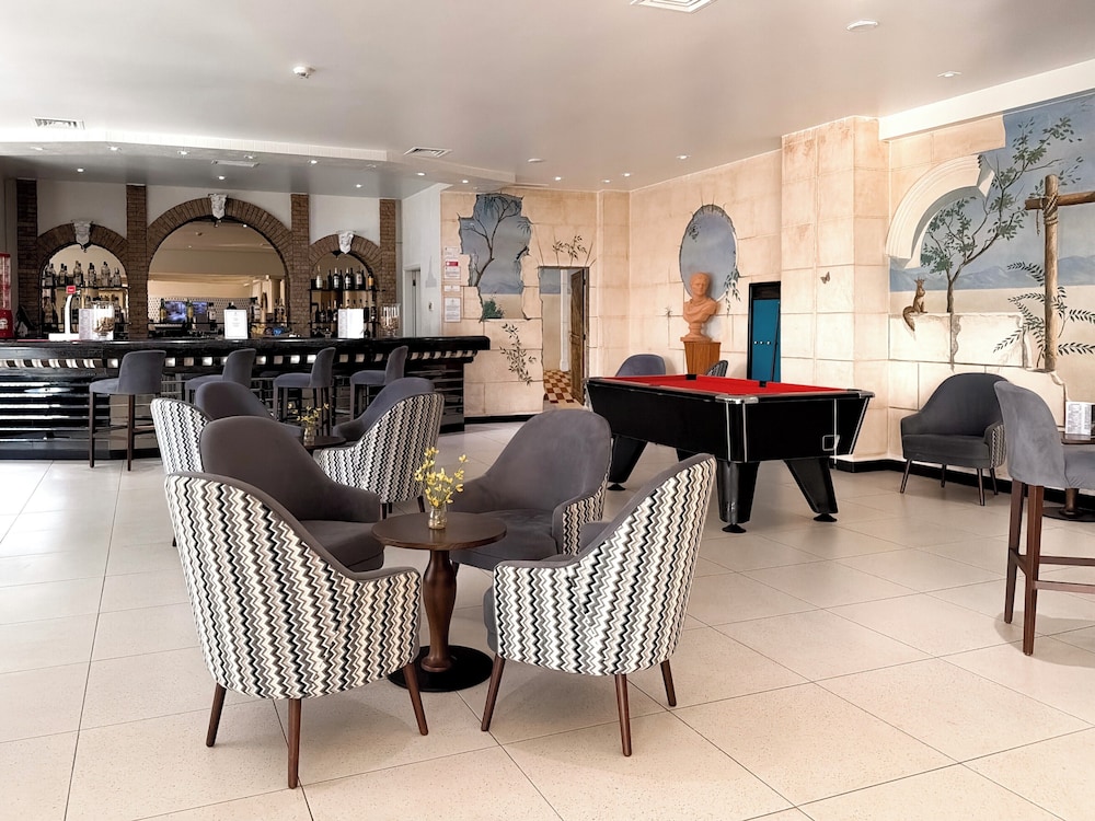 Luna Hotel Da Oura — Restaurant & bars in Albufeira, Faro
