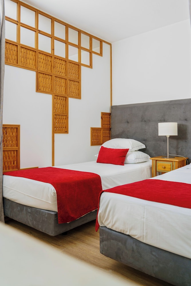 Luna Hotel Da Oura — Hotel rooms in Albufeira, Faro