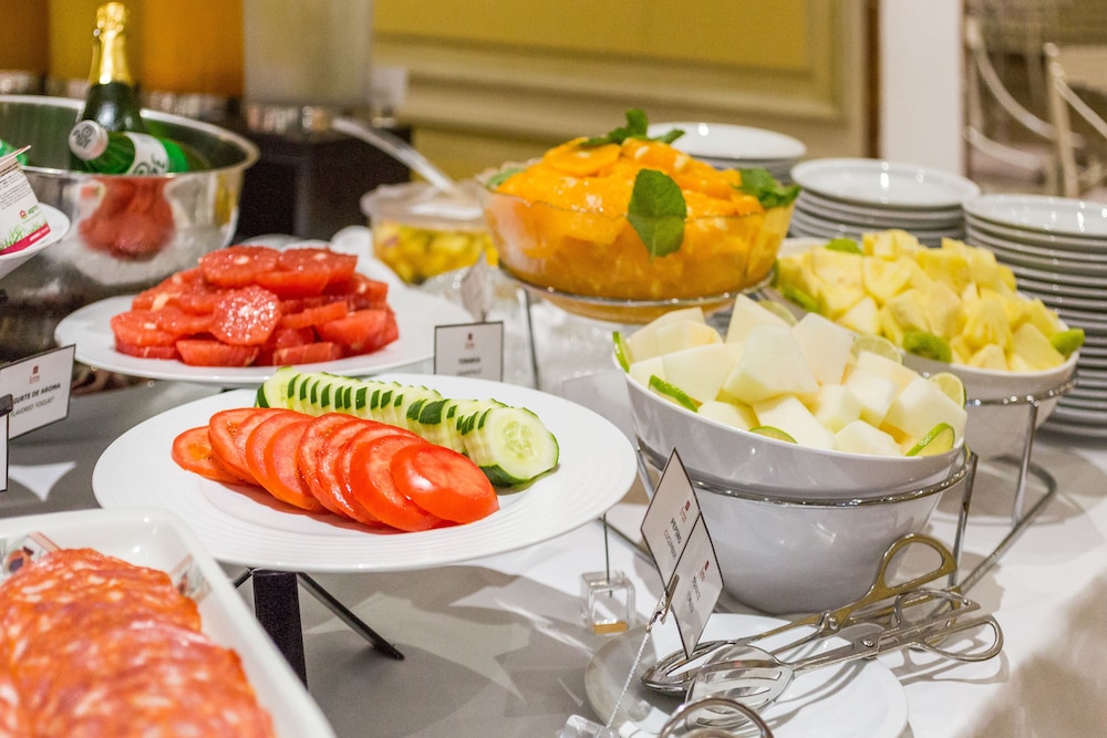 Luna Hotel Da Oura — Restaurant & bars in Albufeira, Faro