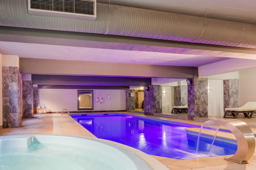 Luna Hotel Da Oura — Swimming pool in Albufeira, Faro