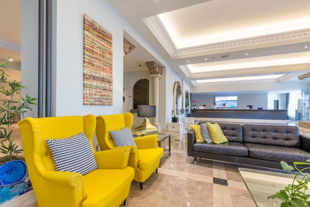 Luna Hotel Da Oura — Hotel building in Albufeira, Faro
