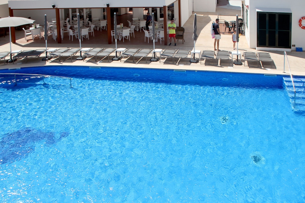 Minura Hotel Cala Galdana & Apartamentos — Swimming pool in Cala Galdana, Balearic Islands